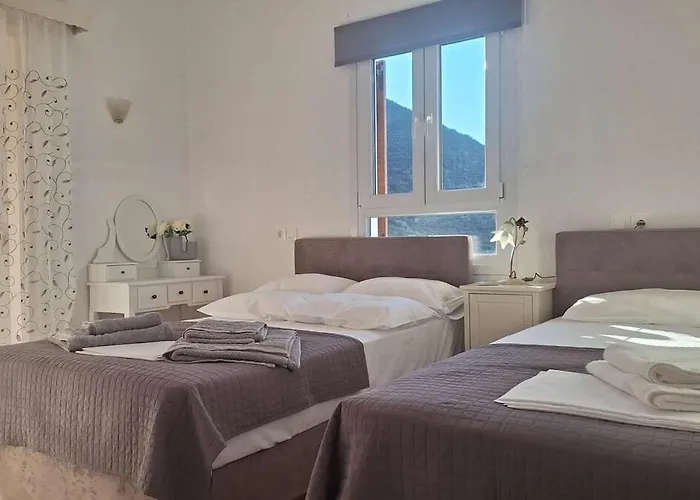 Magical Dawn From Leonidio To Tyros *