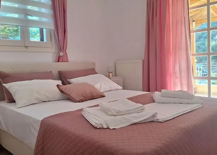 Magical Dawn From Leonidio To Tyros Appartement *