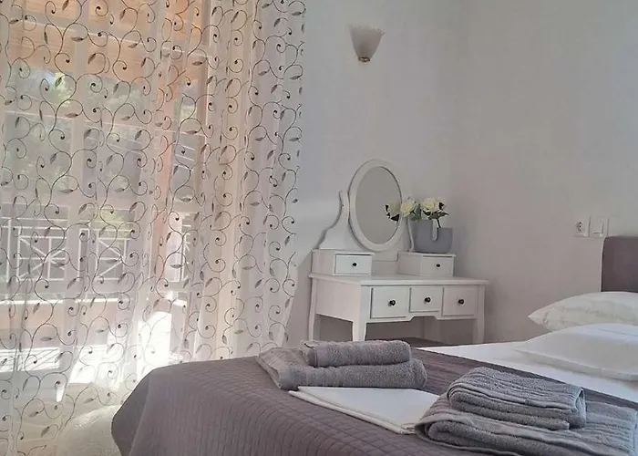 Magical Dawn From Leonidio To Tyros Appartement Pera Melana