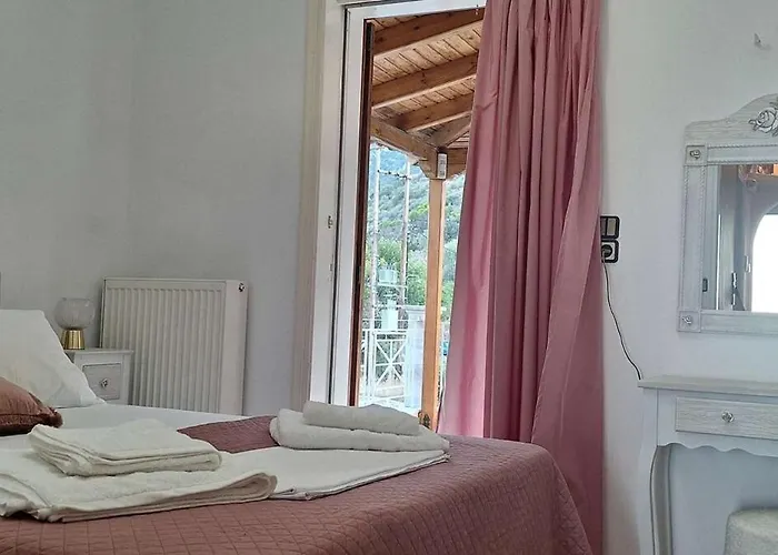 Magical Dawn From Leonidio To Tyros Appartement *